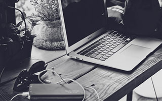 乐鱼官网-拉波尔塔宣布竞选主席：梅西对巴萨的爱毋庸置疑